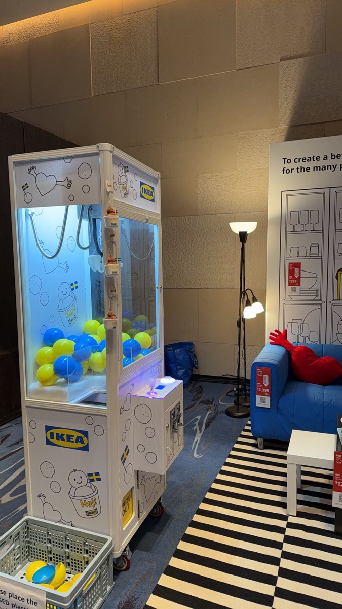 Narrow claw machine for rental in Singapore